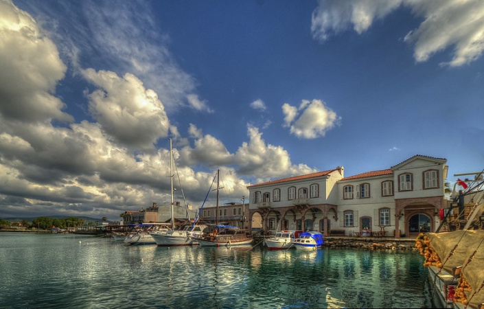 طريق أورلا وأورلا فينيارد